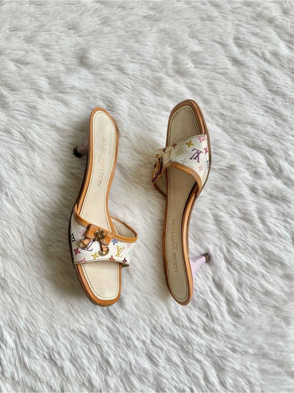 Vintage Louis Vuitton Monogram Kitten Heels - Picture 3 of 8